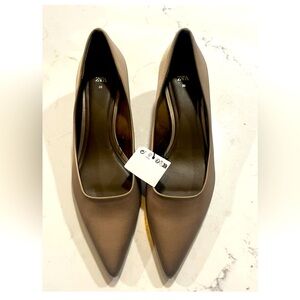 ZARA women's size 38 Gray Pointed Toe Kitten Heels